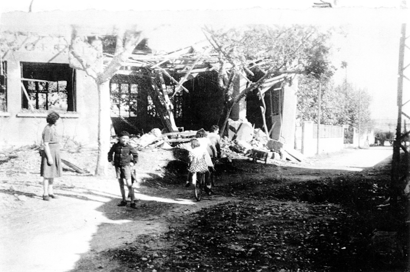 L'école de filles détruite par les bombardements américains en août 1944