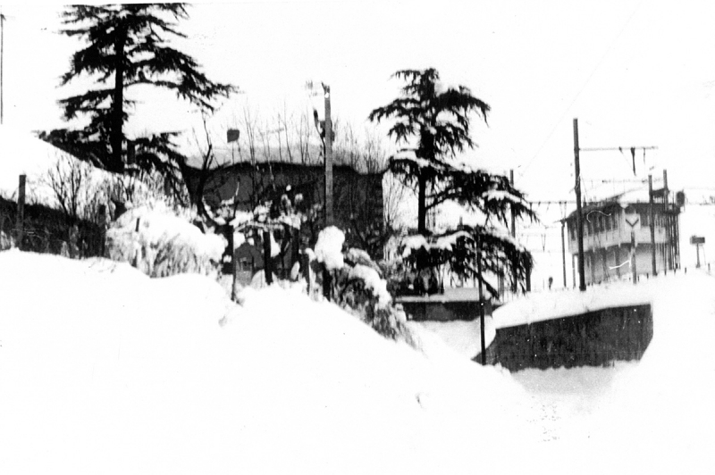 En décembre 1970, d'importantes chutes de neige paralysérent la cité durant 2 semaines