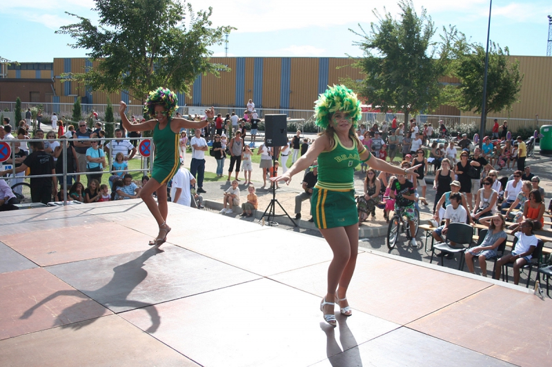 Démonstration de danse brésilienne au forum des associations