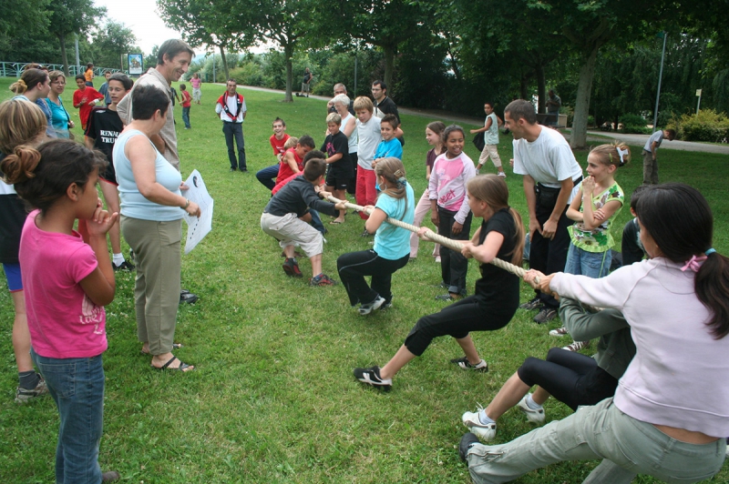 Fête de l'OPS : tir à la corde