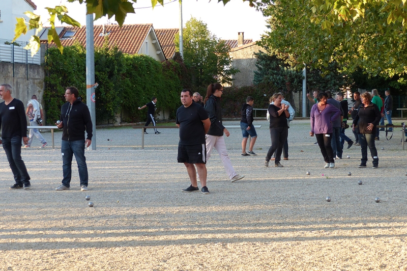 Concours de pétanque