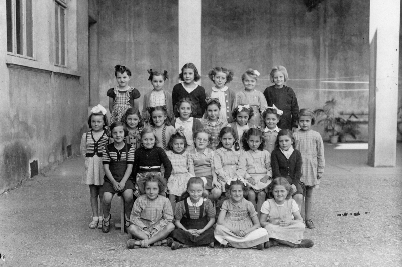 Classe de l'école de fille (Place de la République)